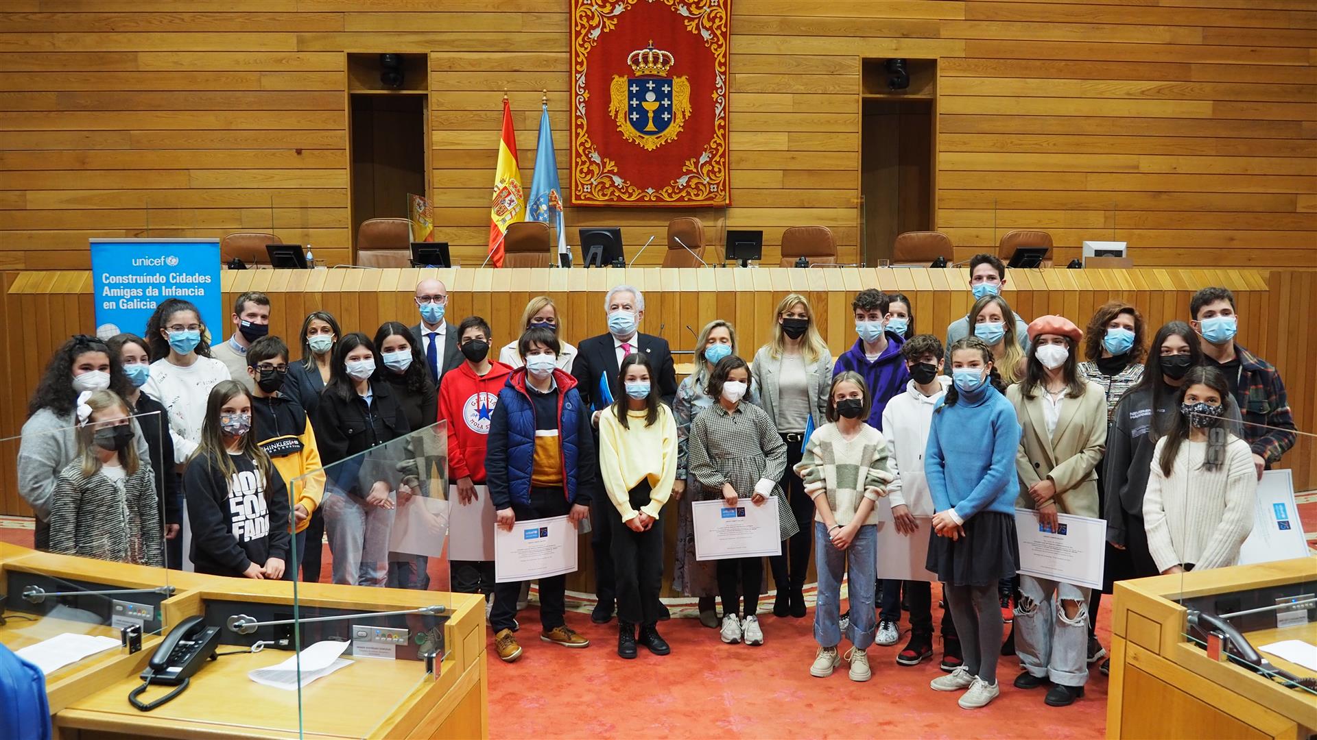 Foto da noticia:Santalices agradece o “compromiso ambiental” da mocidade e insiste na necesidade de frear o cambio climático para preservar os tesouros naturais de Galicia